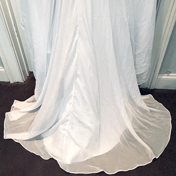 DAVID'S BRIDAL COLLECTION Sweetheart Chiffon Wedding Dress w/ Side Drape, Size 6 - Picture 5 of 7